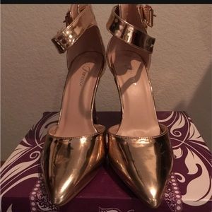 Gold Heels, size 7, used one time,
